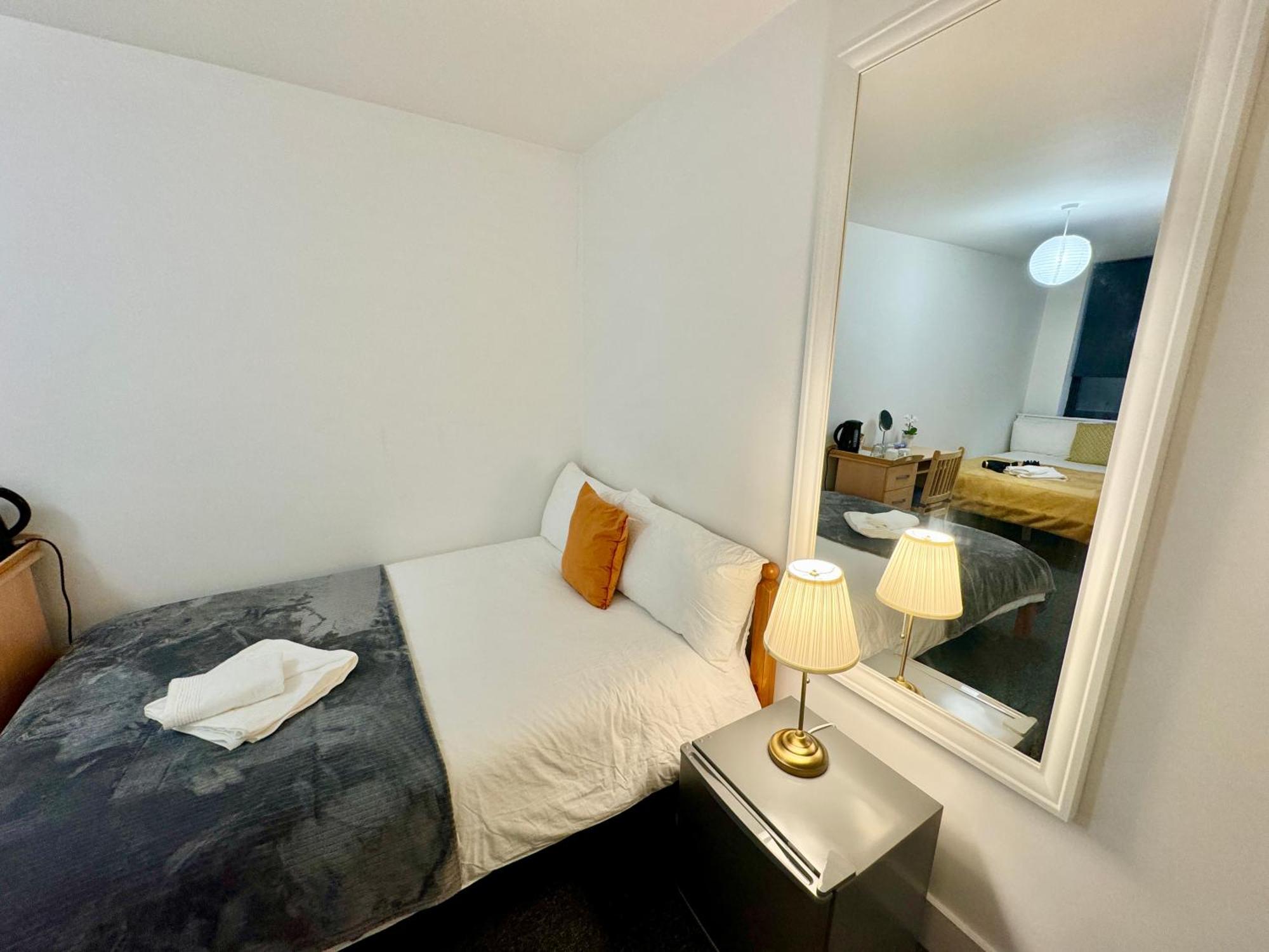 Cosmopolitan Comfort Private Bedrooms In Euston 106 Londra Exterior foto