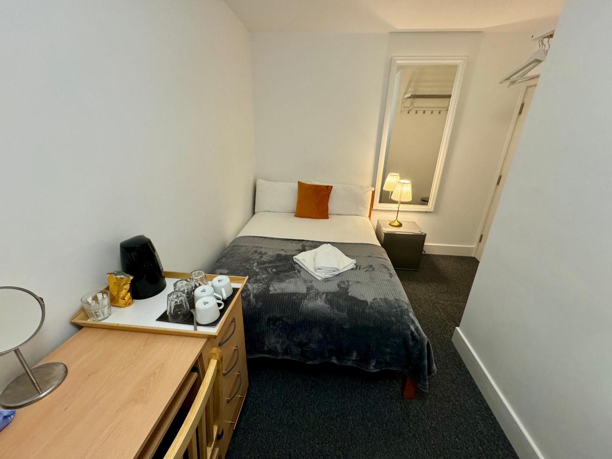 Cosmopolitan Comfort Private Bedrooms In Euston 106 Londra Exterior foto
