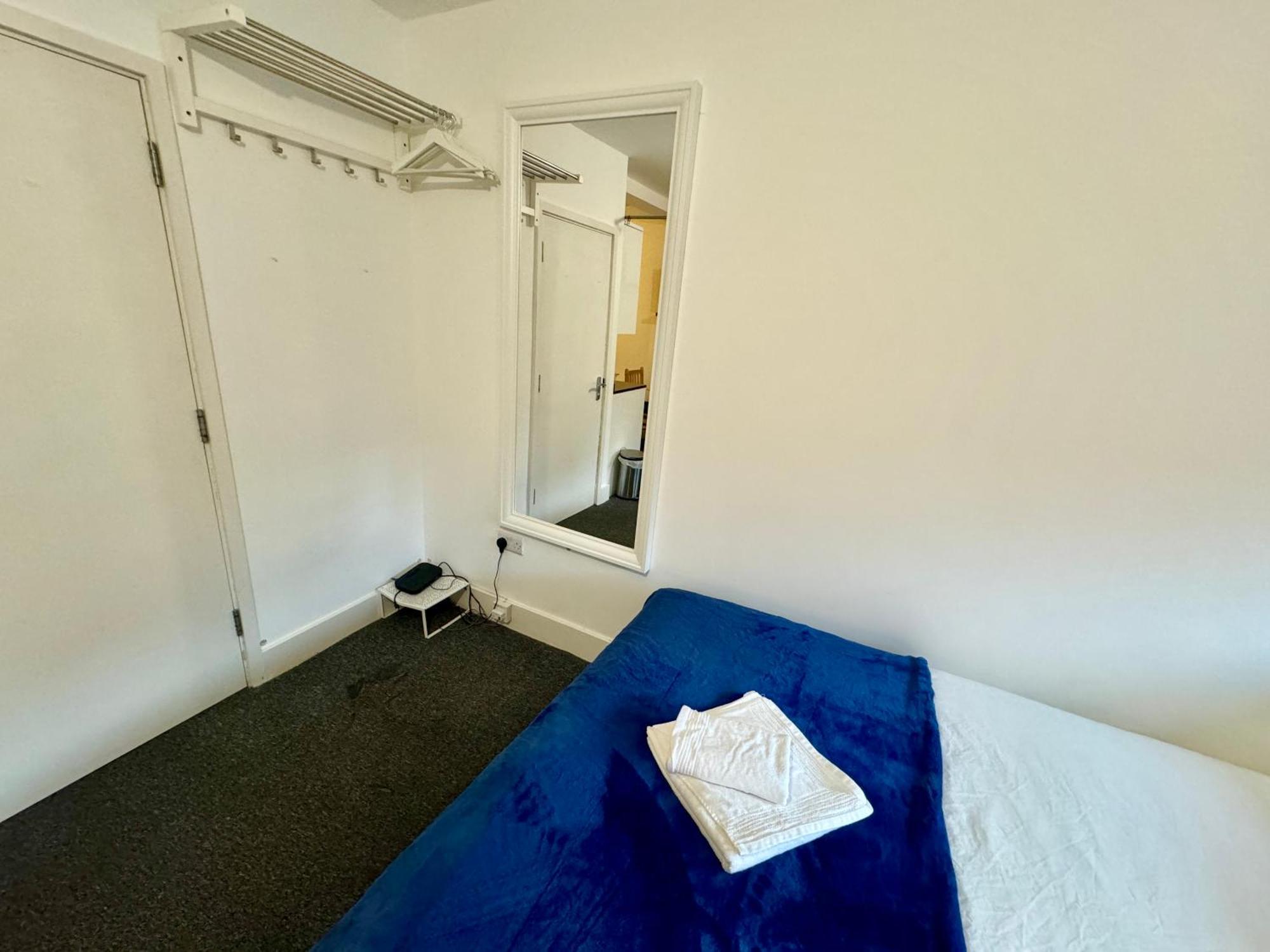 Cosmopolitan Comfort Private Bedrooms In Euston 106 Londra Exterior foto
